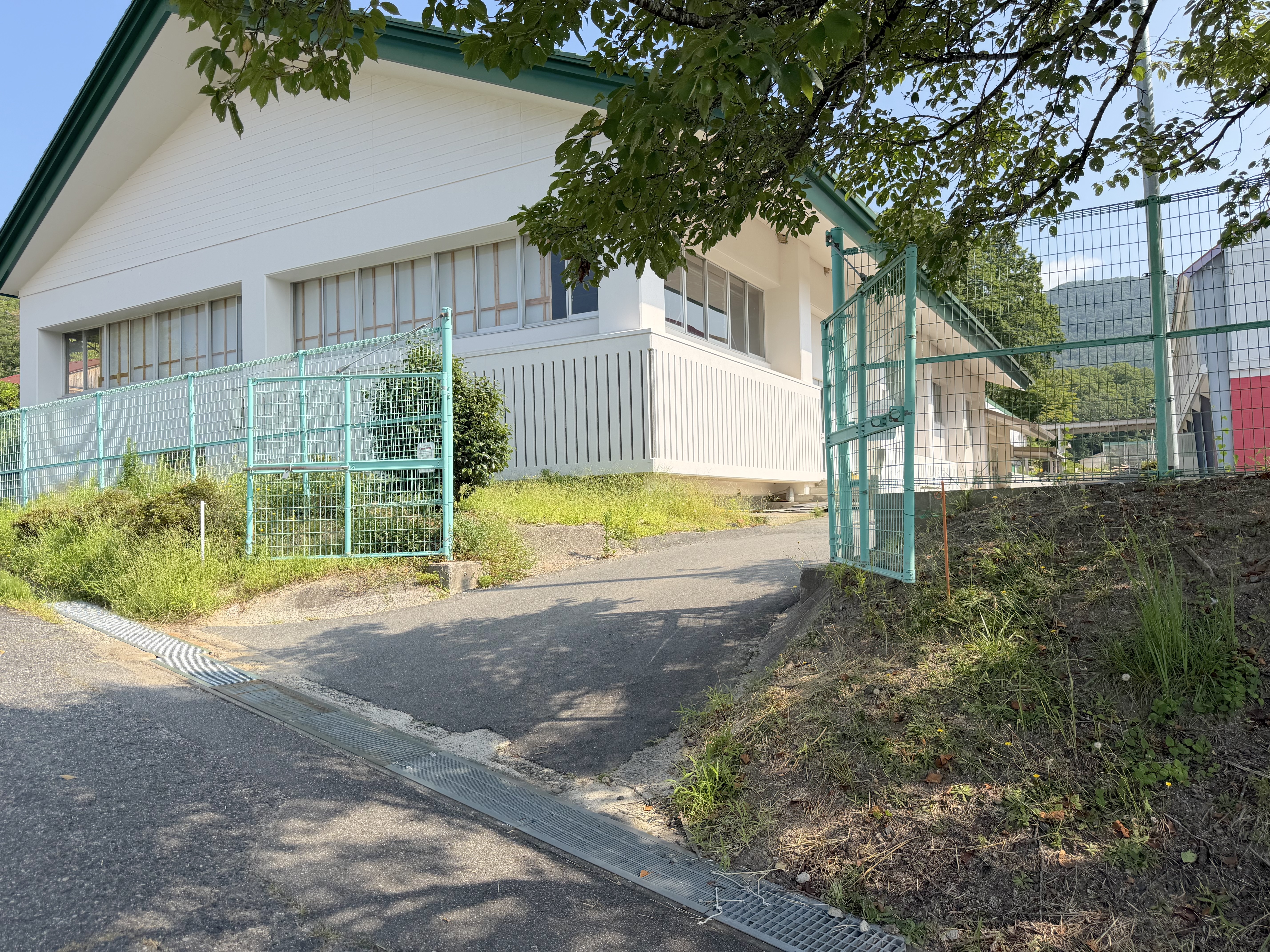 ペットパークとよひら店の出口